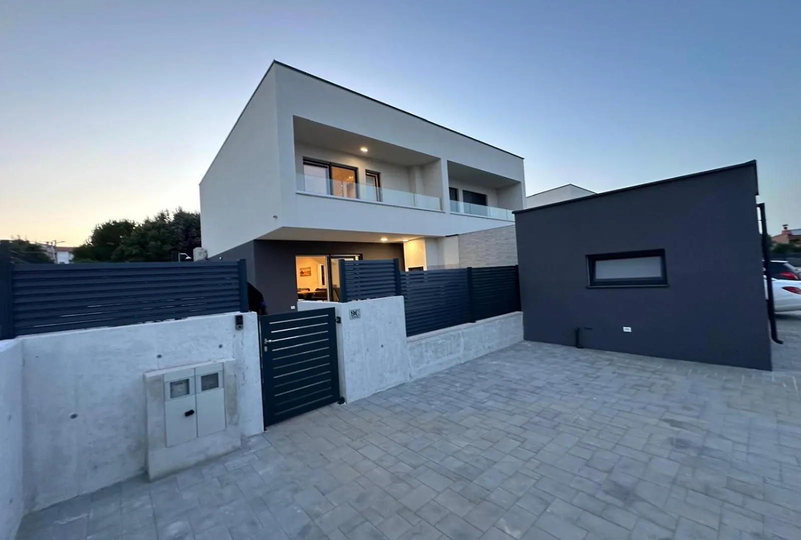 Luxury Villa With Private Pool Liznjan